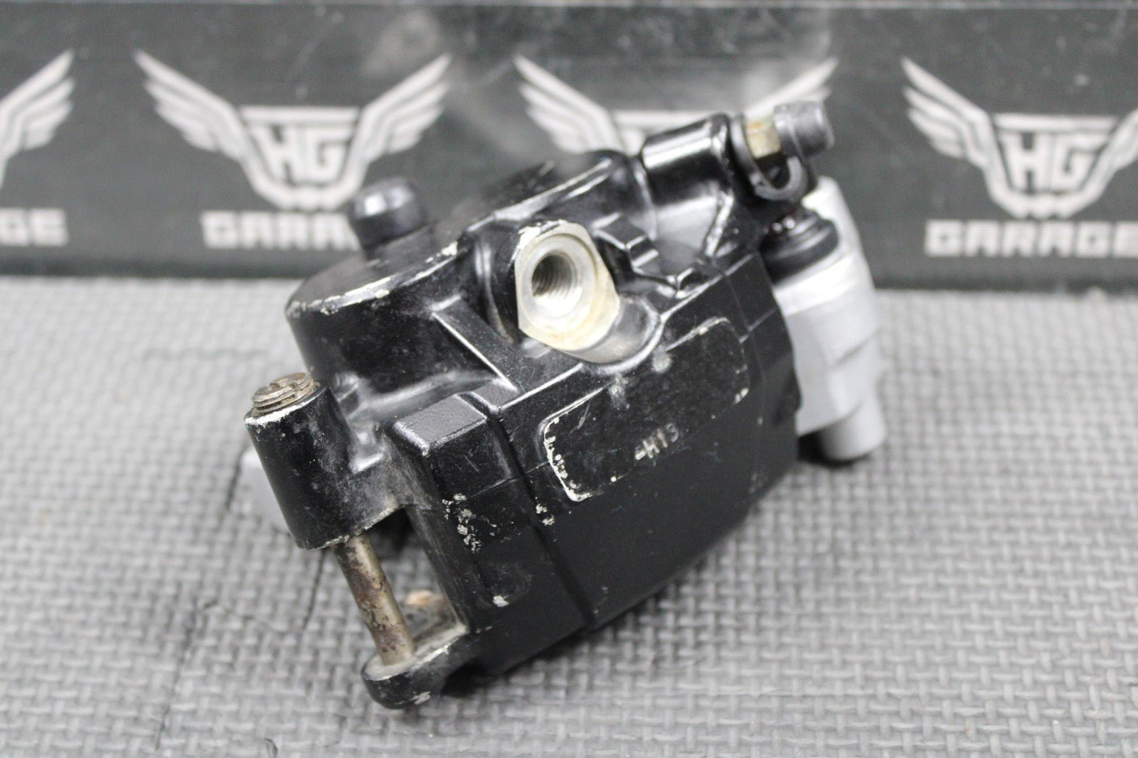 1989 HONDA 88 - 89 XR250R 87 CR250R CR500R OEM FRONT BRAKE CALIPER 45100 - MN1 - 872 - hggarage