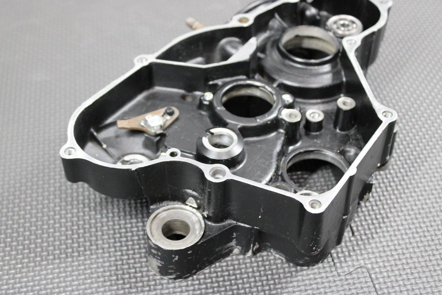 1991 86 - 95 HONDA CR80R OEM RIGHT ENGINE MOTOR CRANKCASE BLOCK 11100 - GC4 - 601 - hggarage