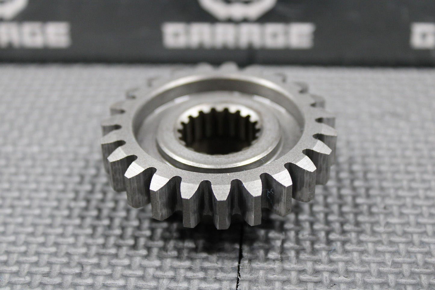 1995 SUZUKI 93 - 95 RM250 89 - 98 RMX250 OEM ENGINE PRIMARY MAIN DRIVE GEAR & SPACER - hggarage