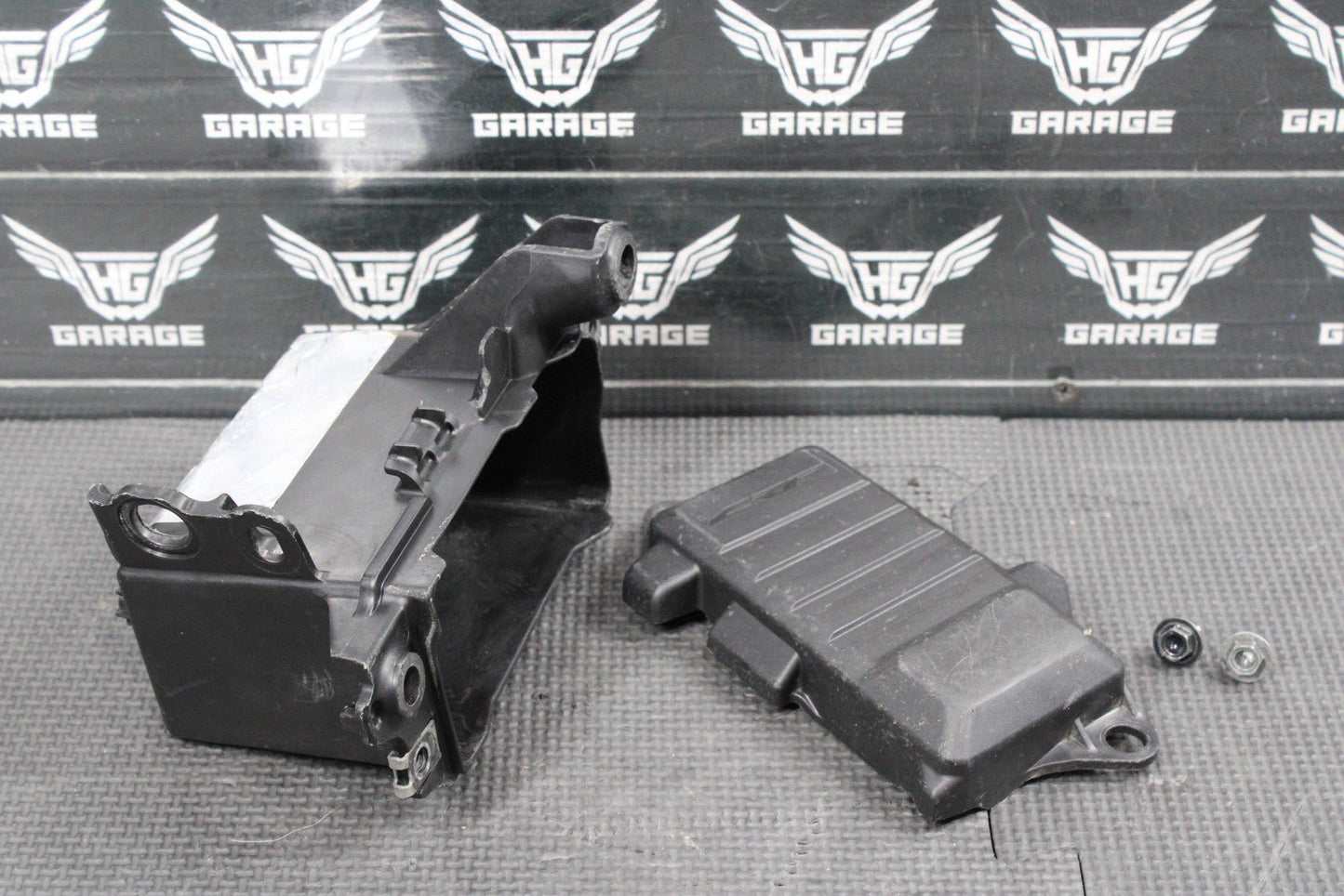 2023 HONDA CRF250R OEM PLASTIC BATTERY TRAY BOX 50325 - K95 - AA0 - hggarage