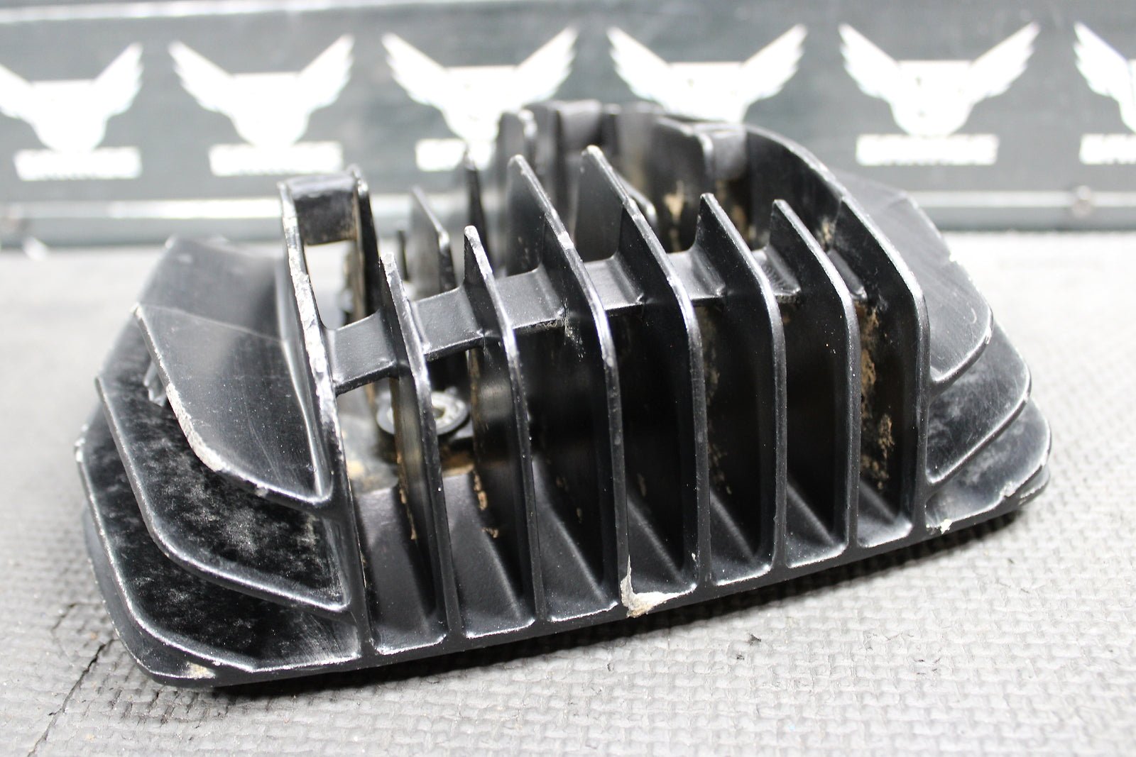 1991 YAMAHA RT180 90 - 98 OEM CYLINDER HEAD COVER DOME CHAMBER 5L9 - 11311 - 00 - hggarage