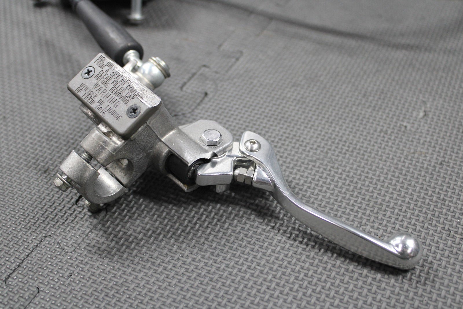 2019 SUZUKI 19 - 25 RMZ250 RMZ450 OEM FRONT BRAKE CALIPER MASTER CYLINDER LEVER - hggarage