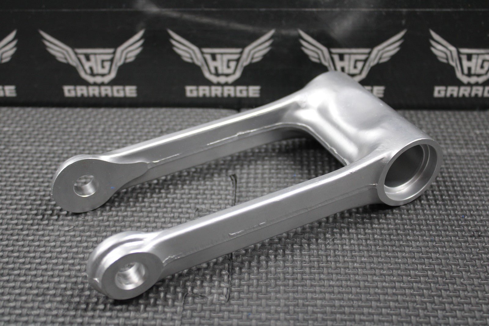 2001 95 - 01 HONDA CR500R OEM REAR SHOCK SWINGARM LINKAGE ROD 52475 - MAC - 680 MINT! - hggarage