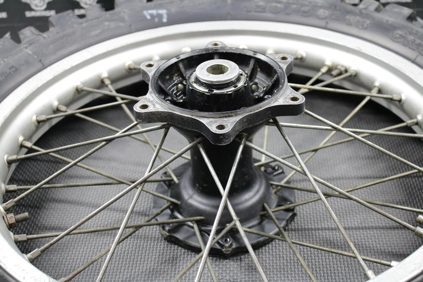 1988 HONDA CR125R OEM 18" x 1.85" REAR BACK WHEEL RIM HUB TIRE 426A5 - KS6 - 832ZA - hggarage