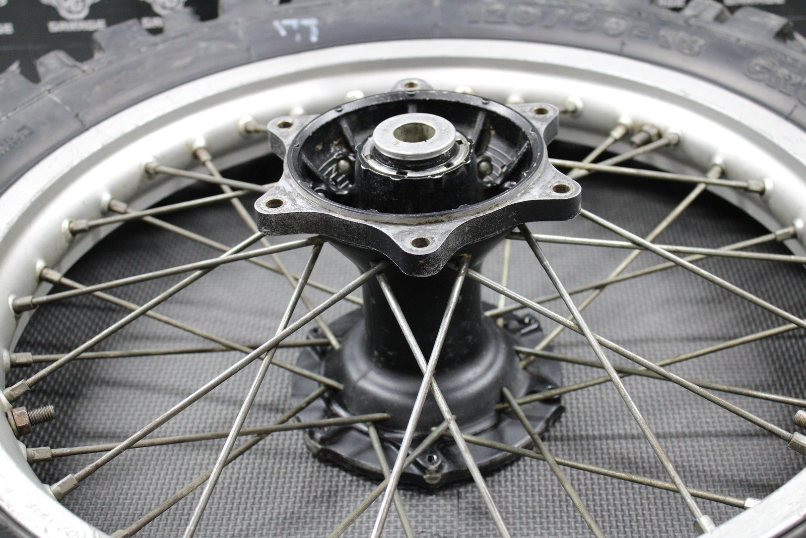 1988 HONDA CR125R OEM 18" x 1.85" REAR BACK WHEEL RIM HUB TIRE 426A5 - KS6 - 832ZA - hggarage