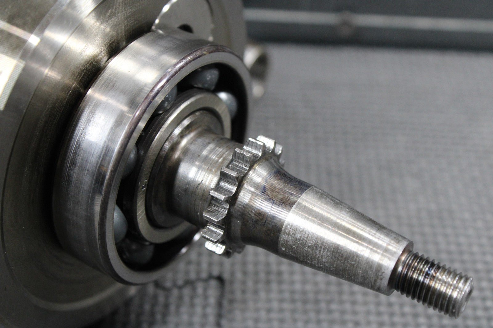 2005 04 - 06 SUZUKI RMZ250 OEM ENGINE MOTOR CRANKSHAFT CRANK SHAFT CORE! - hggarage
