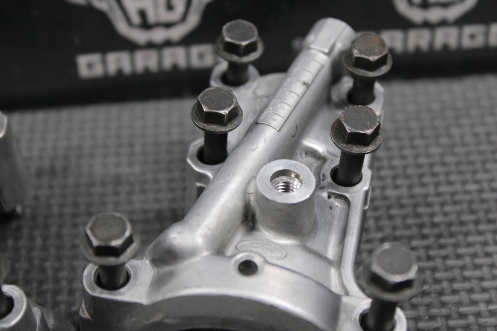 2003 YAMAHA 03 - 05 YZ450F WR450F OEM CYLINDER HEAD CAM CAPS CAMSHAFT TOWERS BOLTS - hggarage