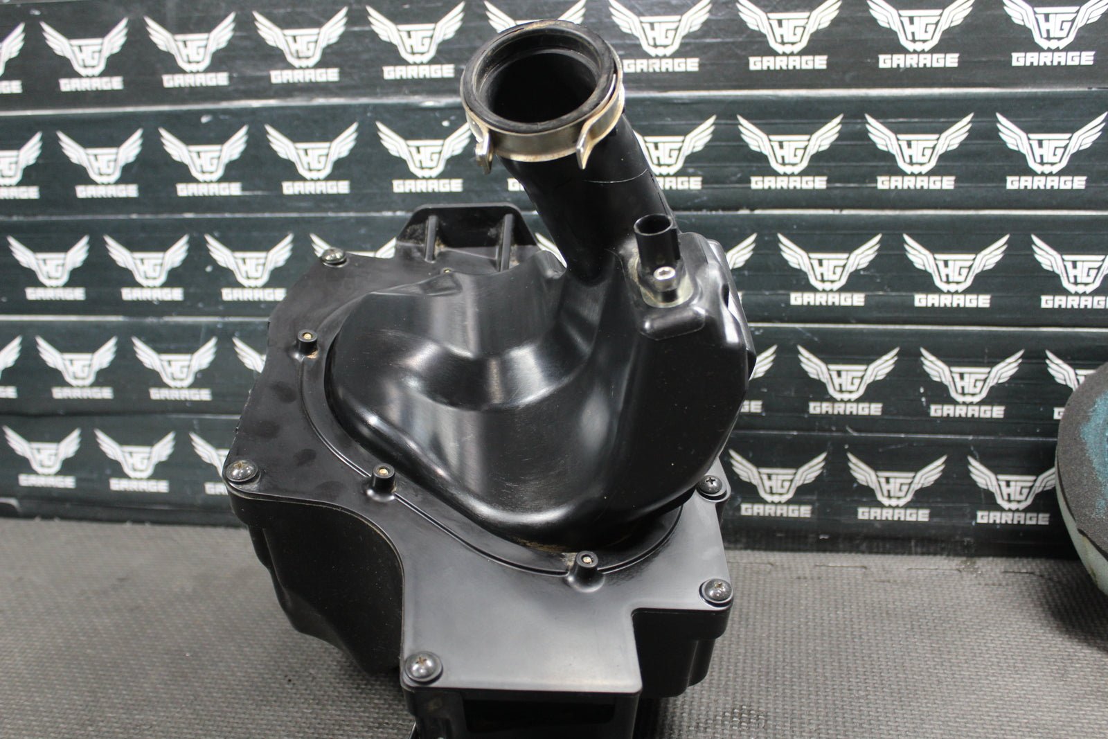 2018 KAWASAKI KX250F OEM AIRBOX INTAKE AIR CLEANER CASE FUEL INJECTOR SENSOR HOU - hggarage