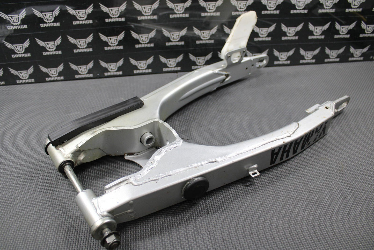 2005 YAMAHA TTR230 05 - 22 OEM SWINGARM SWING ARM REAR SUSPENSION 1C6 - F2110 - 00 - 35 - hggarage