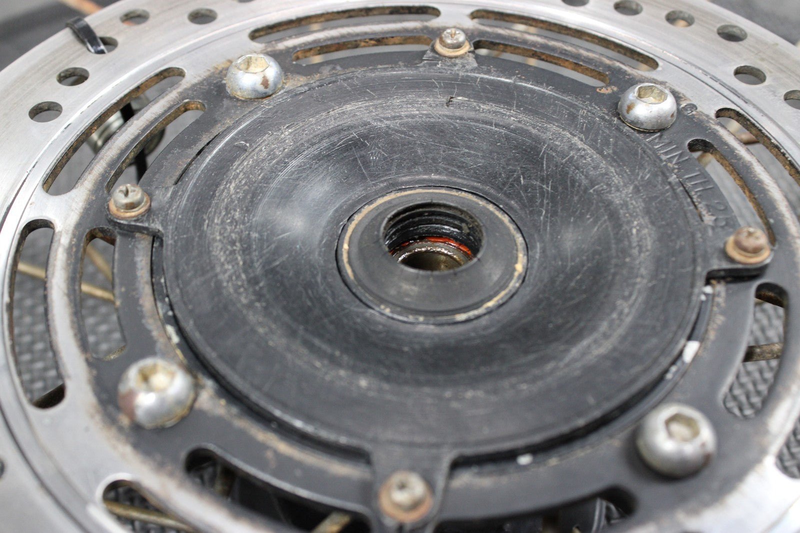 1987 HONDA XR250R OEM D.I.D FRONT WHEEL RIM HUB 44601 - MG2 - 830 44701 - KT1 - 781 - hggarage