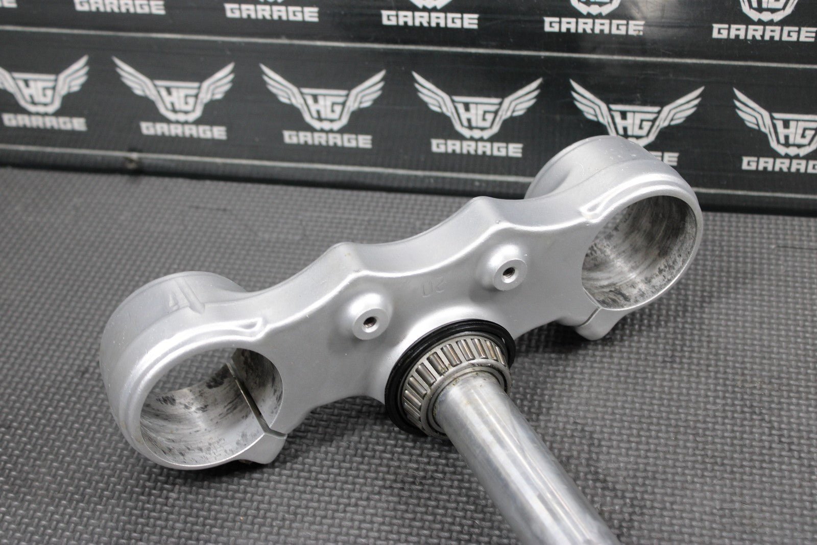 2000 KTM 250 EXC OEM FRONT FORKS LOWER UPPER TRIPLE TREE STEM CLAMP 59001034020 - hggarage