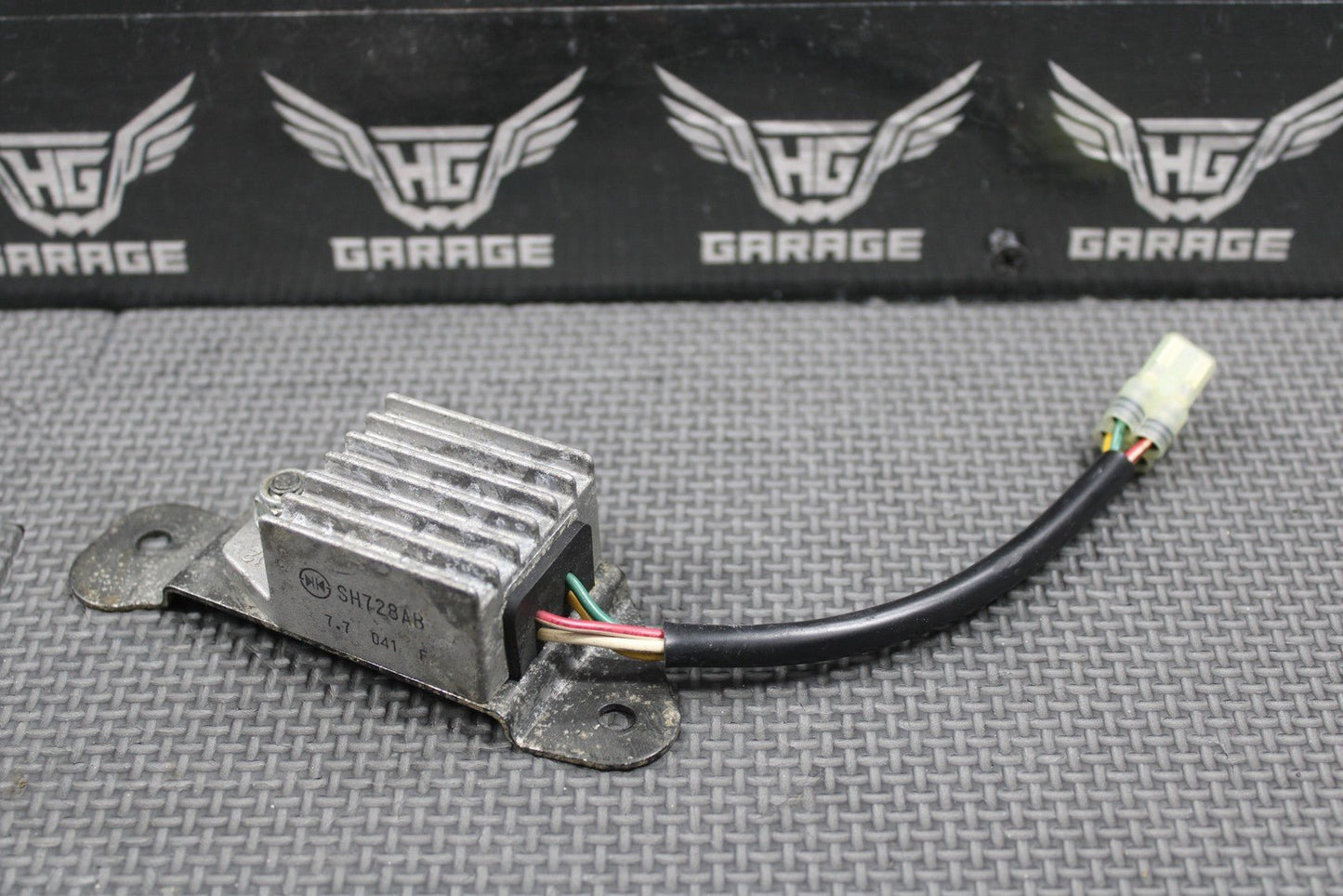 2006 HONDA CRF450X 05 - 17 OEM RECTIFIER VOLTAGE REGULATOR 31600 - MEY - 671 - hggarage