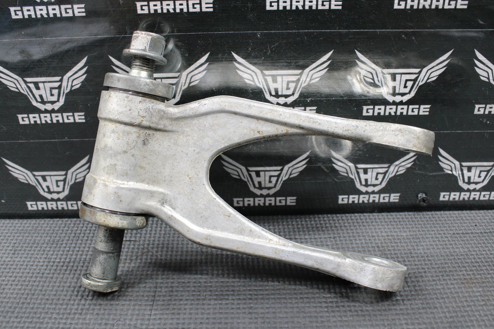 1994 SUZUKI 93 - 95 RM125 93 - 95 RM250 OEM REAR SHOCK LINKAGE LINKS 62600 - 28810 - hggarage