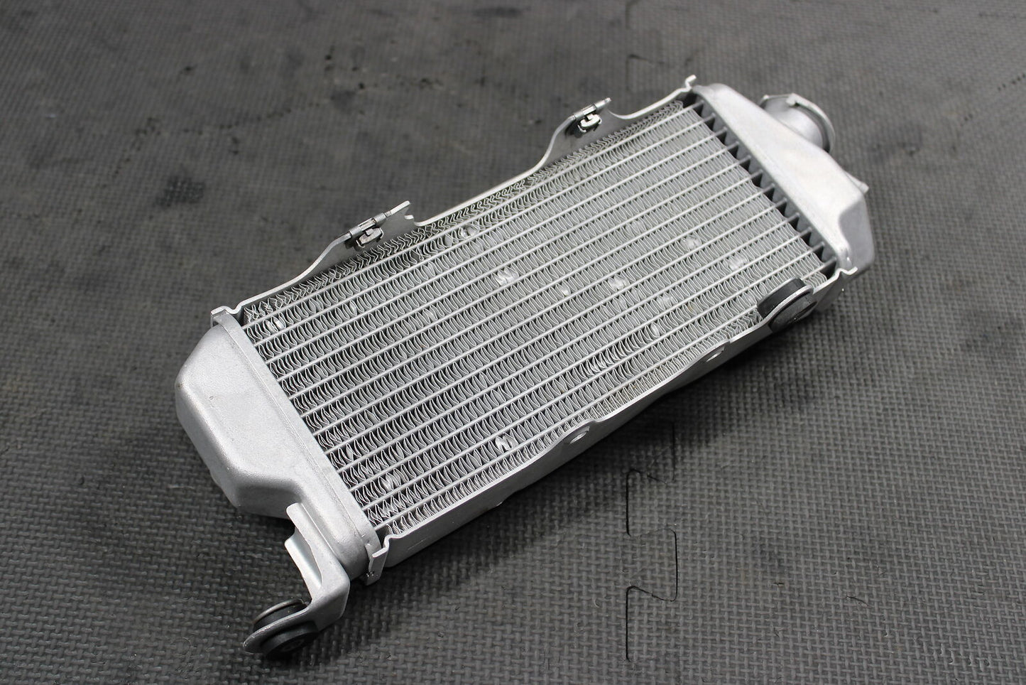 2019 KAWASAKI KX100 KX112 KX85 OEM ENGINE MOTOR COOLING COOLER RADIATOR