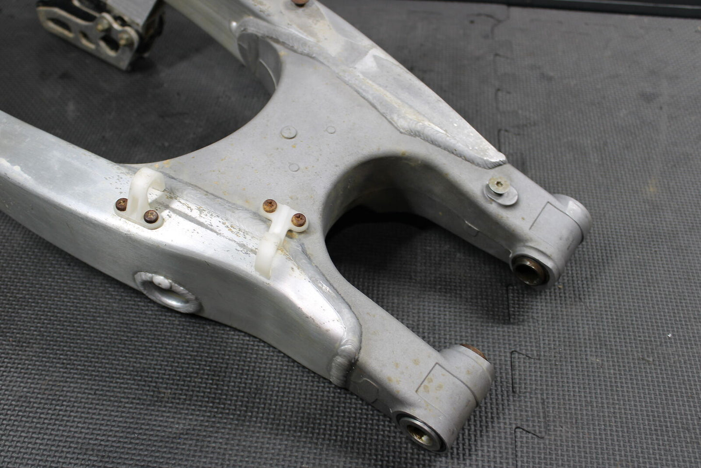 2008 YAMAHA YZ450F OEM SWINGARM SWING ARM SUSPENSION