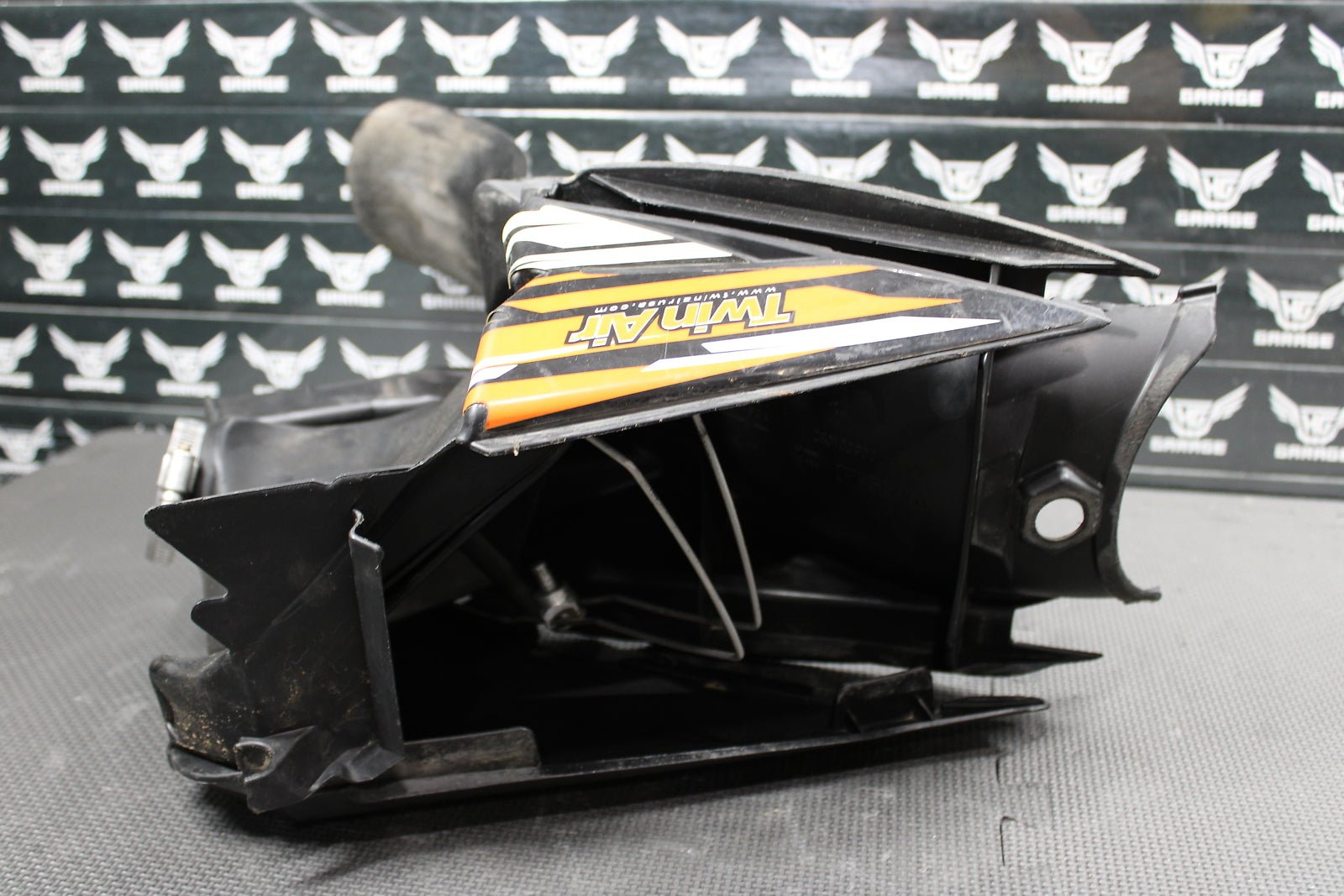 2006 KTM 85SX OEM AIRBOX INTAKE AIR CLEANER CASE 47006001051 - hggarage