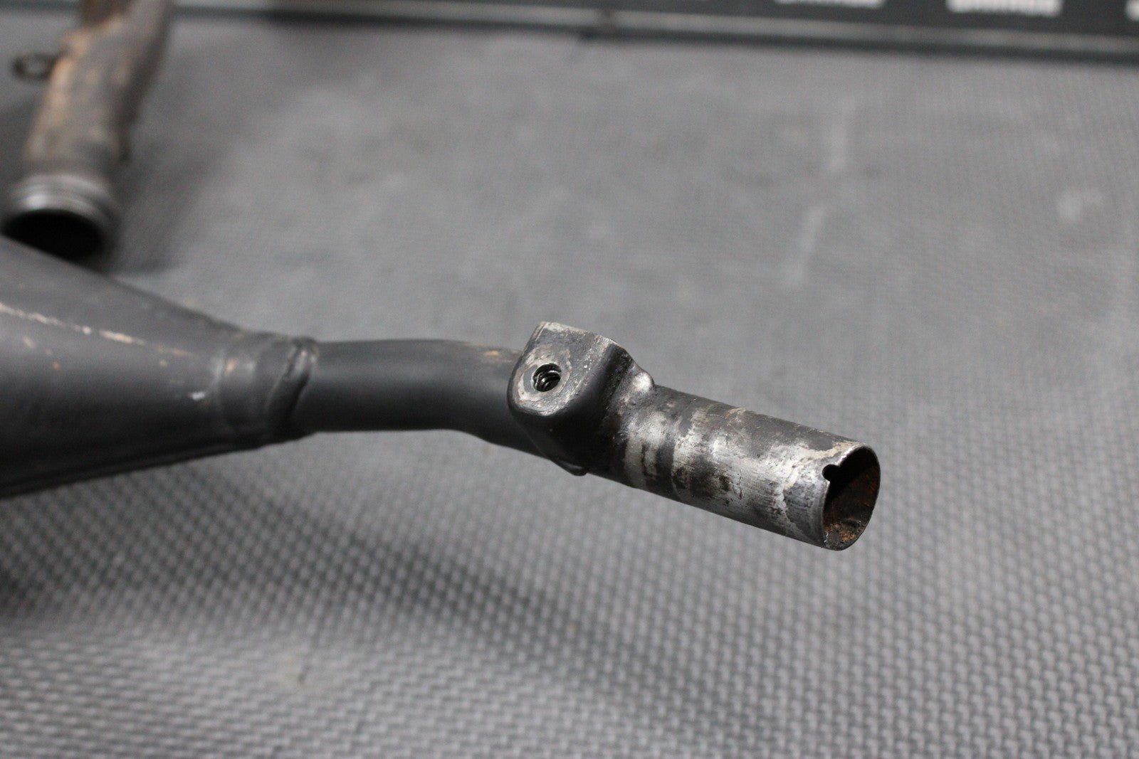 2007 YAMAHA YZ85 OEM EXHAUST PIPE HEADER EXPANSION CHAMBER 5PA - 14610 - 00 - 00 - hggarage