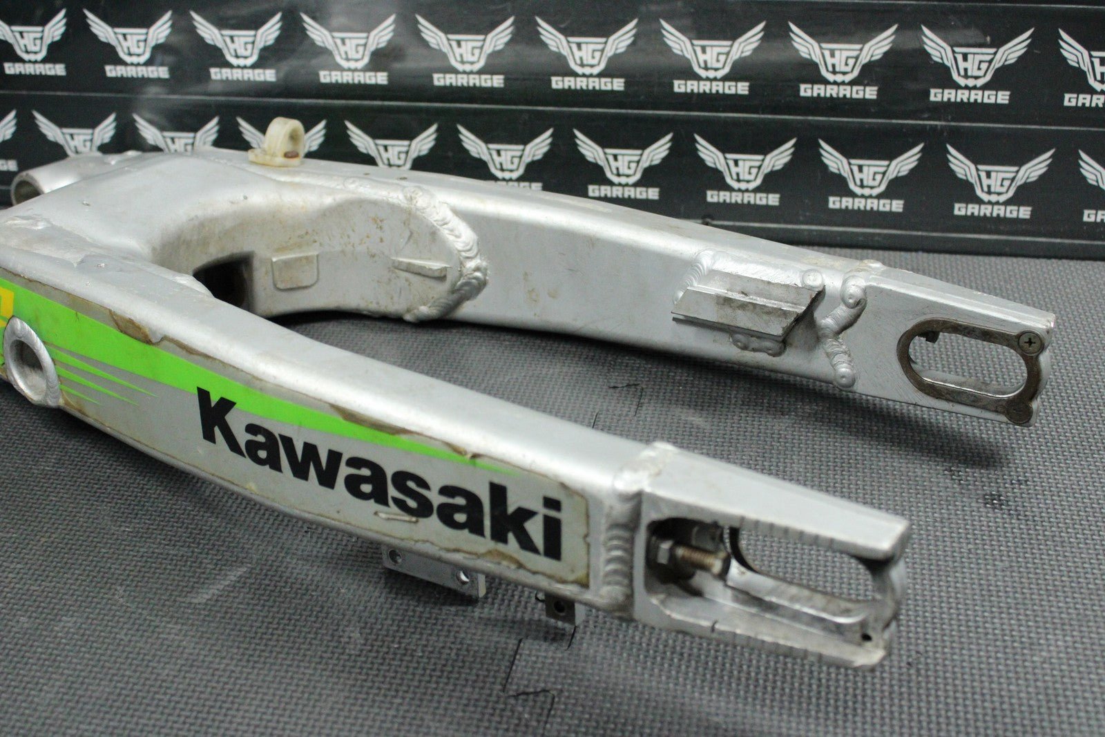 2004 KAWASAKI KX125 OEM SWINGARM SWING ARM & LINKAGE SET - hggarage