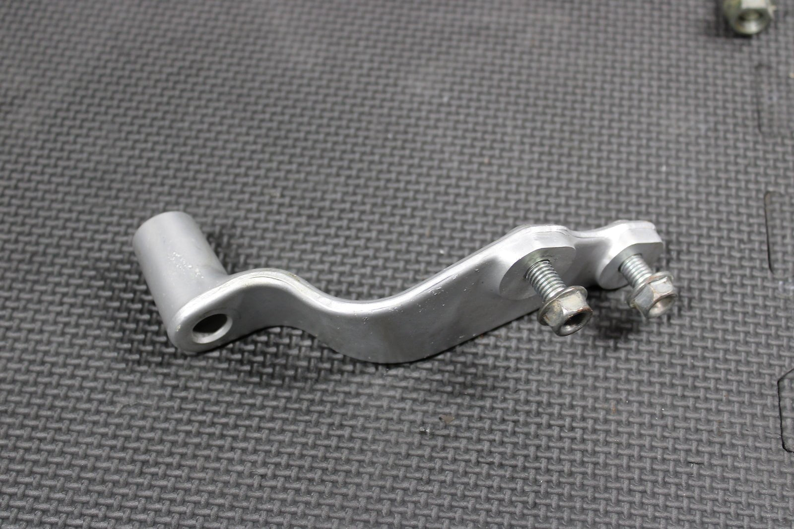 2006 HONDA CRF450X 05 - 09 / 12 - 17 OEM ENGINE MOTOR MOUNT STAY BRACKETS 50407 - MEY - hggarage