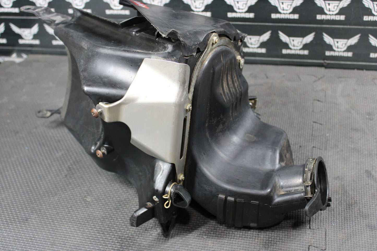 2006 HONDA CRF250R OEM AIRBOX INTAKE AIR CLEANER CASE 17250-KRN-850