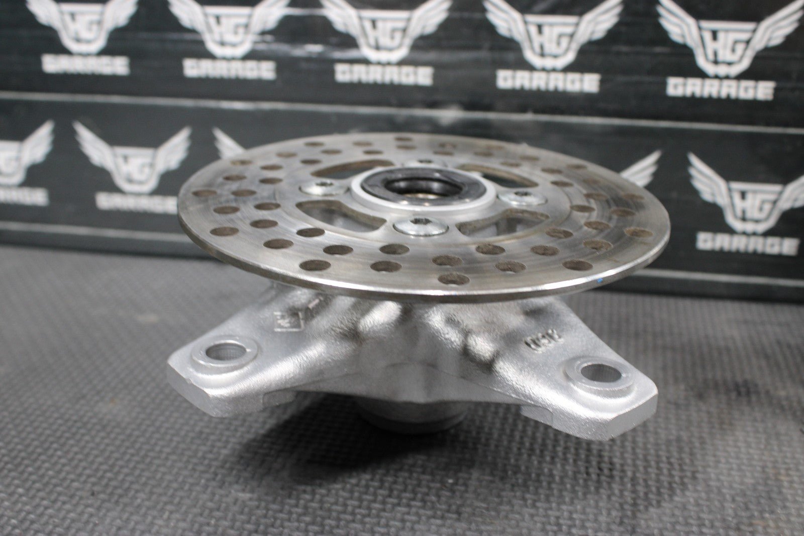 1991 YAMAHA BANSHEE 350 OEM FRONT WHEEL LEFT RIGHT RIM HUB HUBS - hggarage