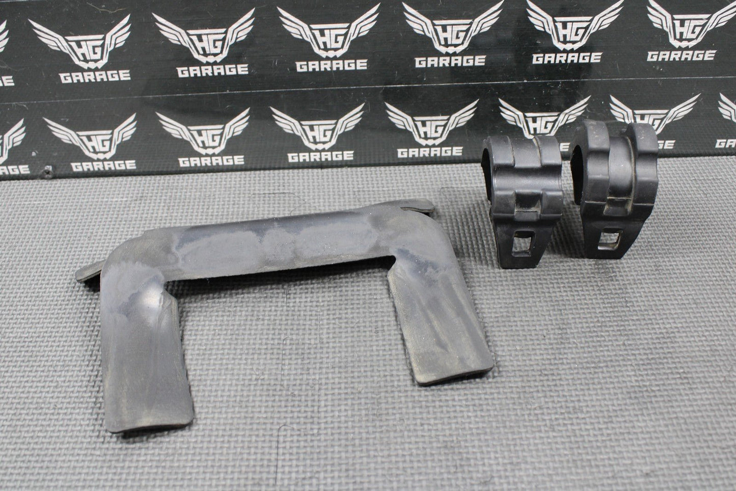 2002 HONDA XR200R 86 - 02 OEM GAS FUEL TANK SEAT FRAME DAMPER RUBBER MOUNTS GUARDS - hggarage