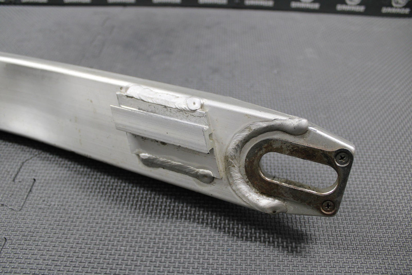 1999 SUZUKI RM125 RM250 OEM SWINGARM SWING ARM SUSPENSION 61000 - 37E10 NICE! - hggarage
