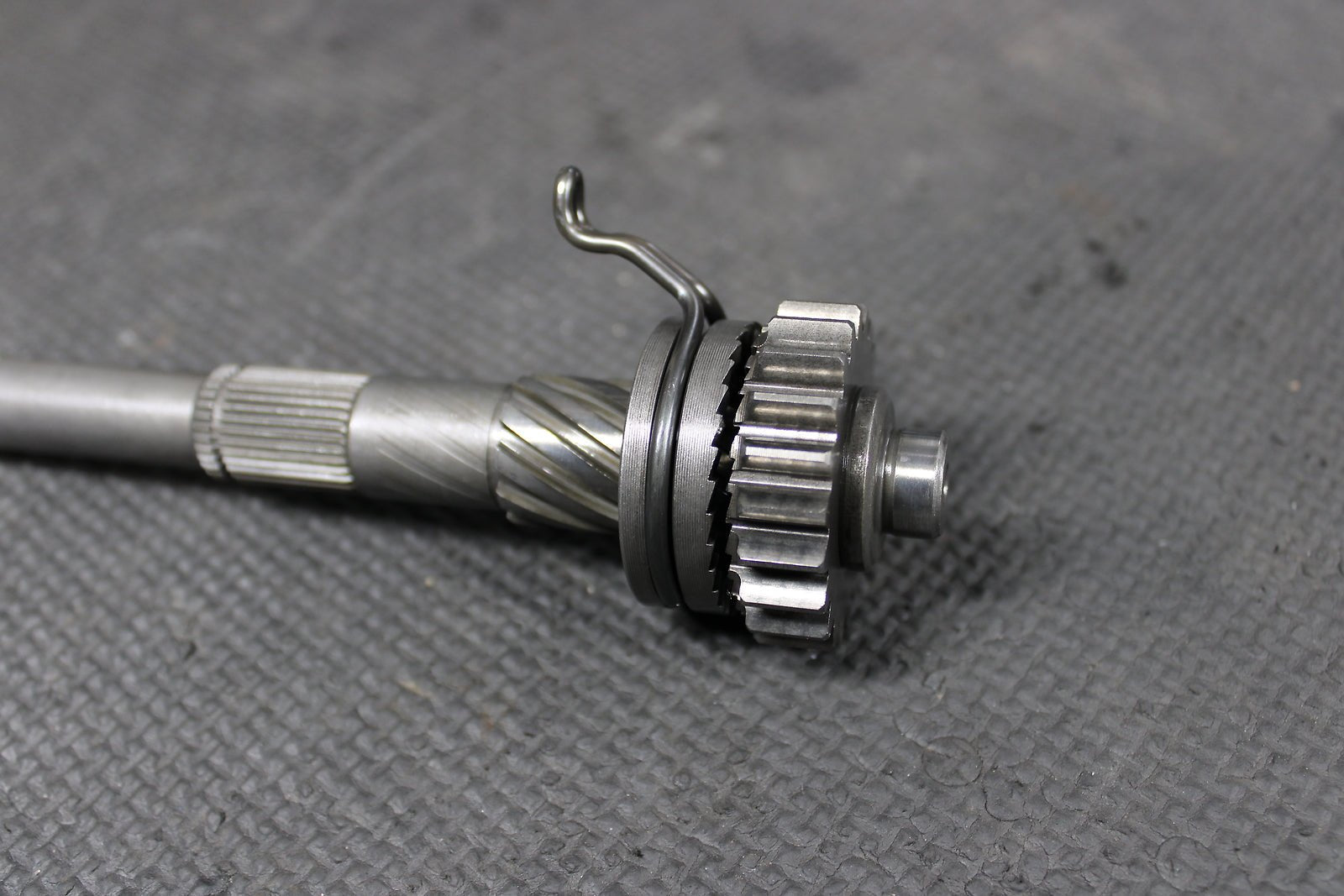 2000 HONDA XR50R OEM KICKSTART KICK START SHAFT W IDLER GEAR 28251 - 086 - 701 - hggarage