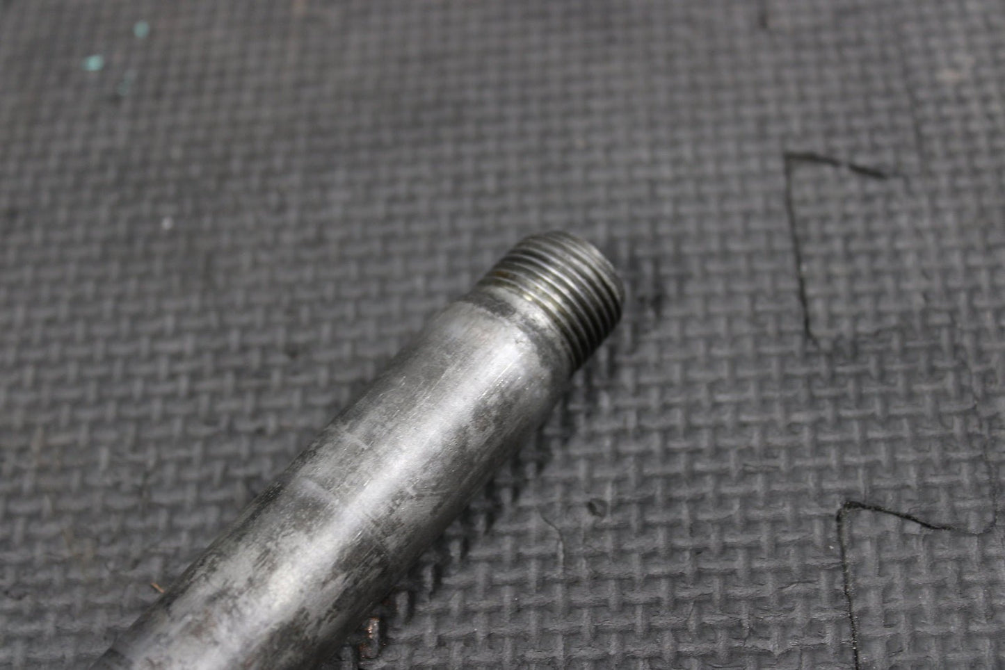 1999 SUZUKI 96 - 00 RM250 OEM FRONT WHEEL RIM AXLE PIVOT BOLT 54711 - 36E00 - hggarage