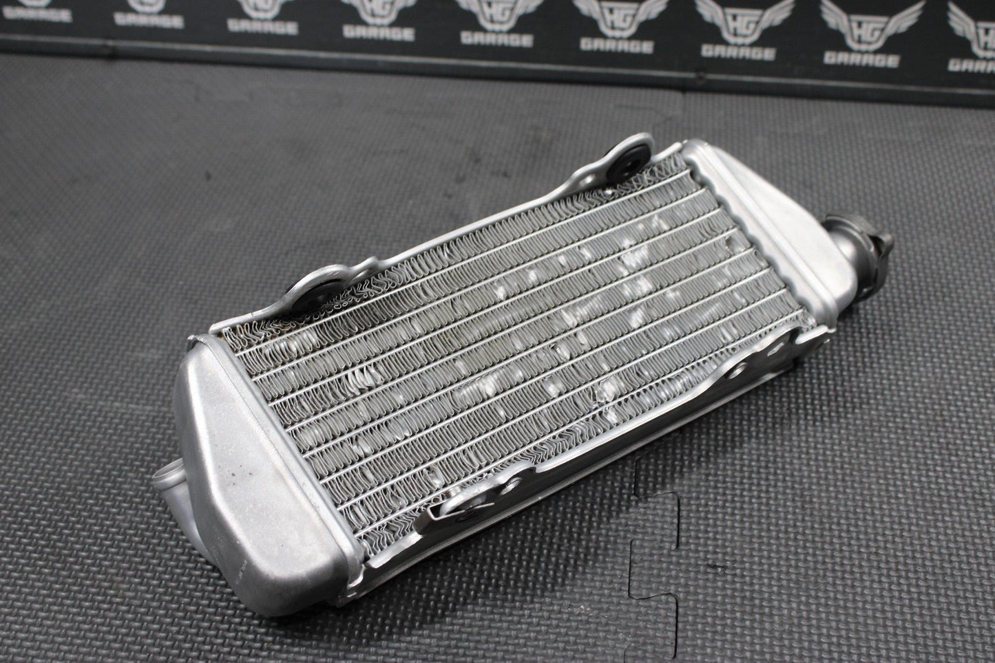 2000 KTM 250 EXC OEM LEFT ENGINE MOTOR COOLING COOLER RADIATOR - hggarage