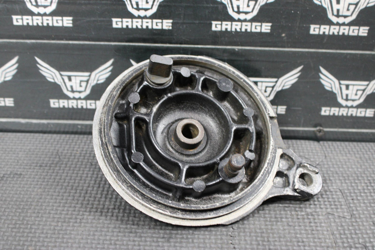1997 YAMAHA 90 - 00 RT100 OEM REAR BACK BRAKE DRUM ASSEMBLY - hggarage