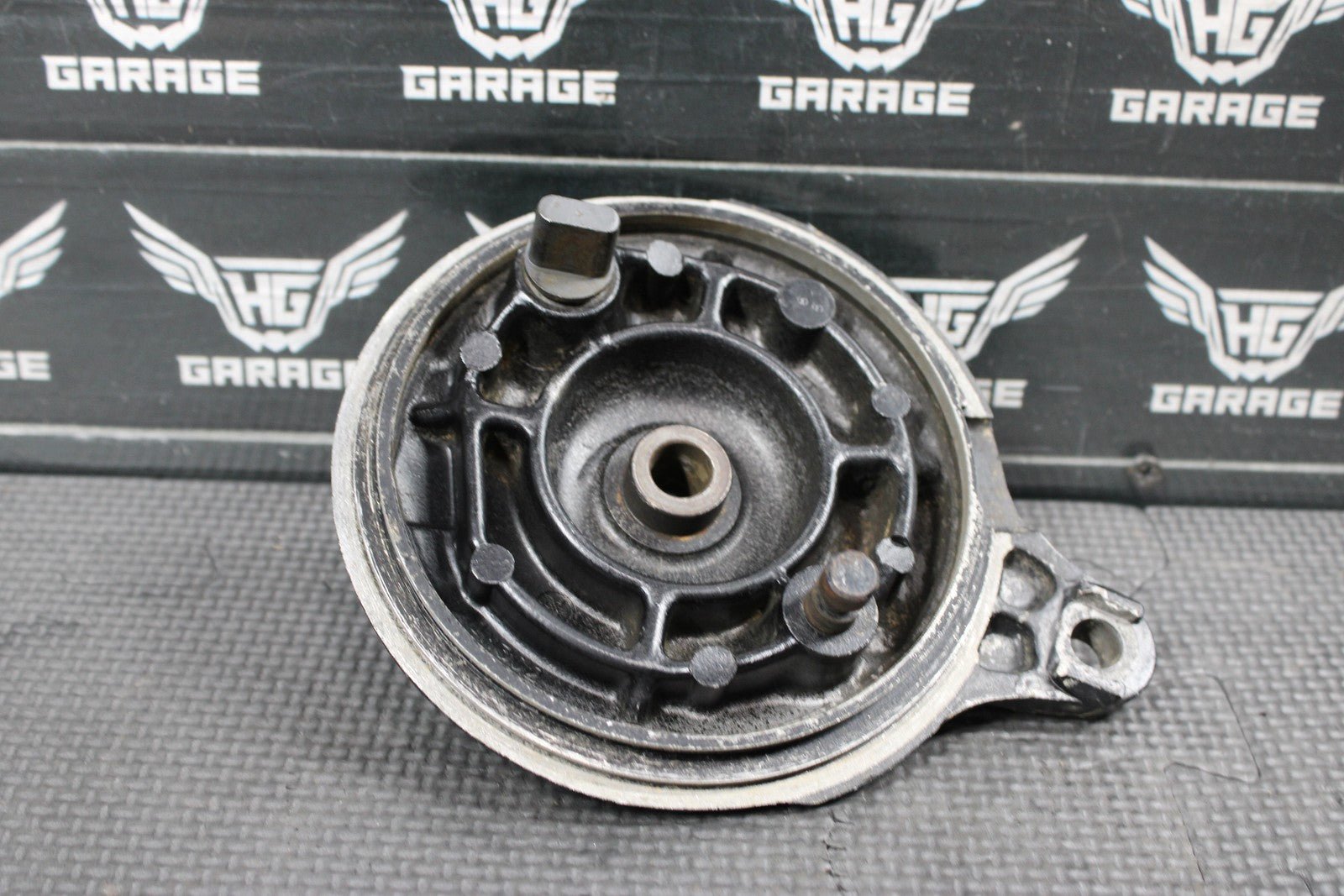 1997 YAMAHA 90 - 00 RT100 OEM REAR BACK BRAKE DRUM ASSEMBLY - hggarage