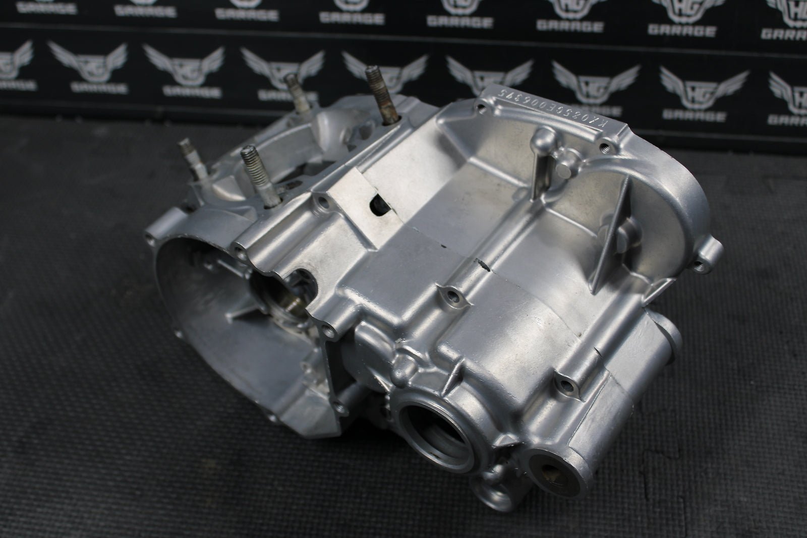 2016 KAWASAKI KX85 OEM LEFT RIGHT ENGINE MOTOR CRANKCASE CRANK - hggarage