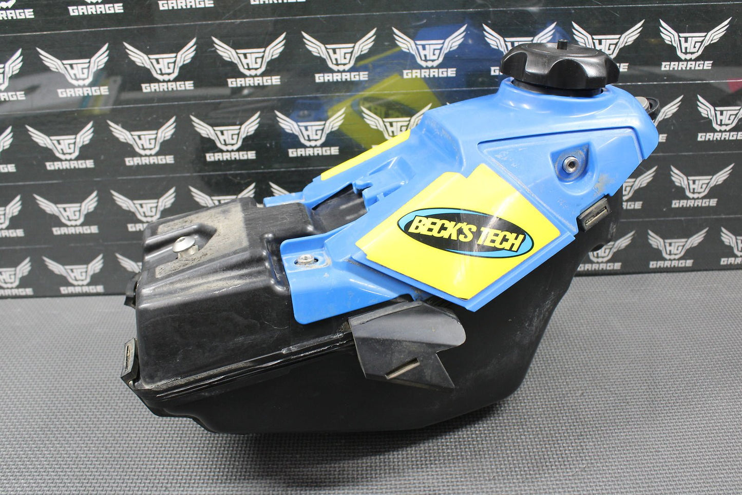 2018 18 - 20 SUZUKI RMZ450 OEM GAS FUEL TANK CELL PETROL RESERVOIR 44110 - 37K00 - hggarage