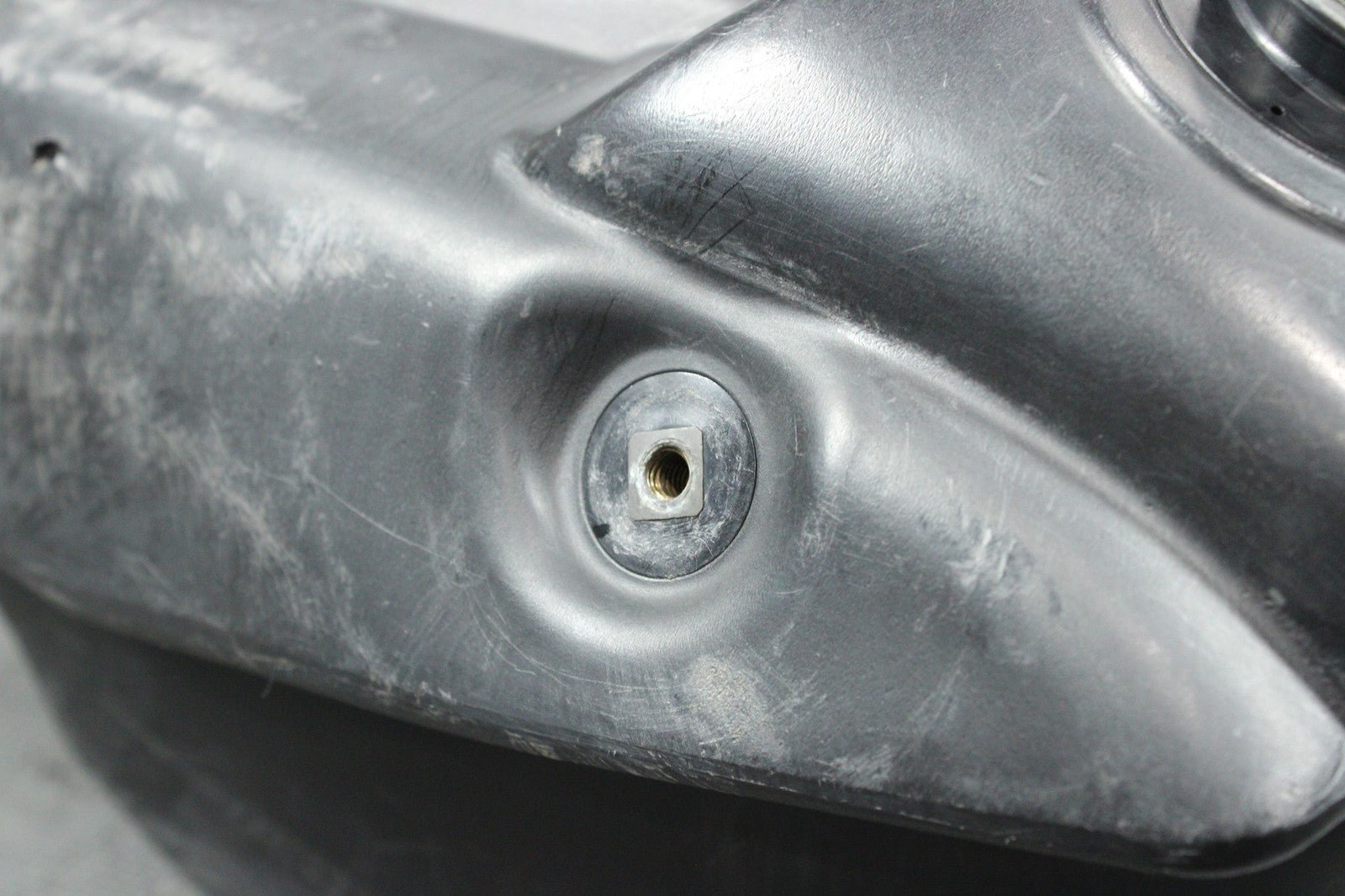 2000 HONDA CR250R OEM GAS FUEL TANK CELL PETROL RESERVOIR GAS TANK 17510 - KZ4 - J20 - hggarage