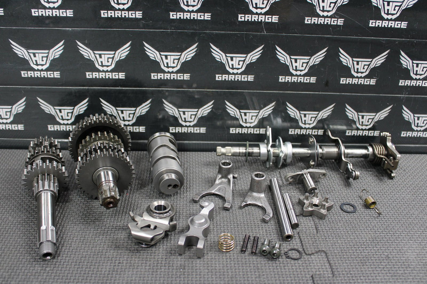 2009 Yamaha TTR110E OEM Engine Transmission Tranny Assembly Gears - hggarage