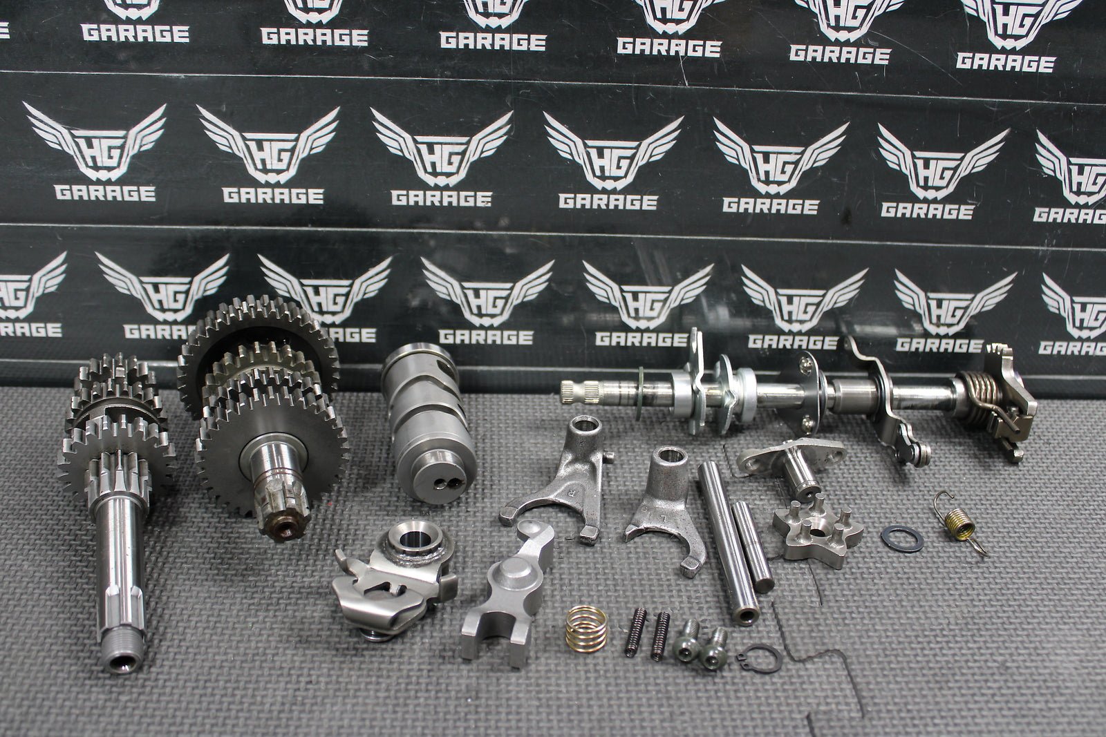 2009 Yamaha TTR110E OEM Engine Transmission Tranny Assembly Gears - hggarage