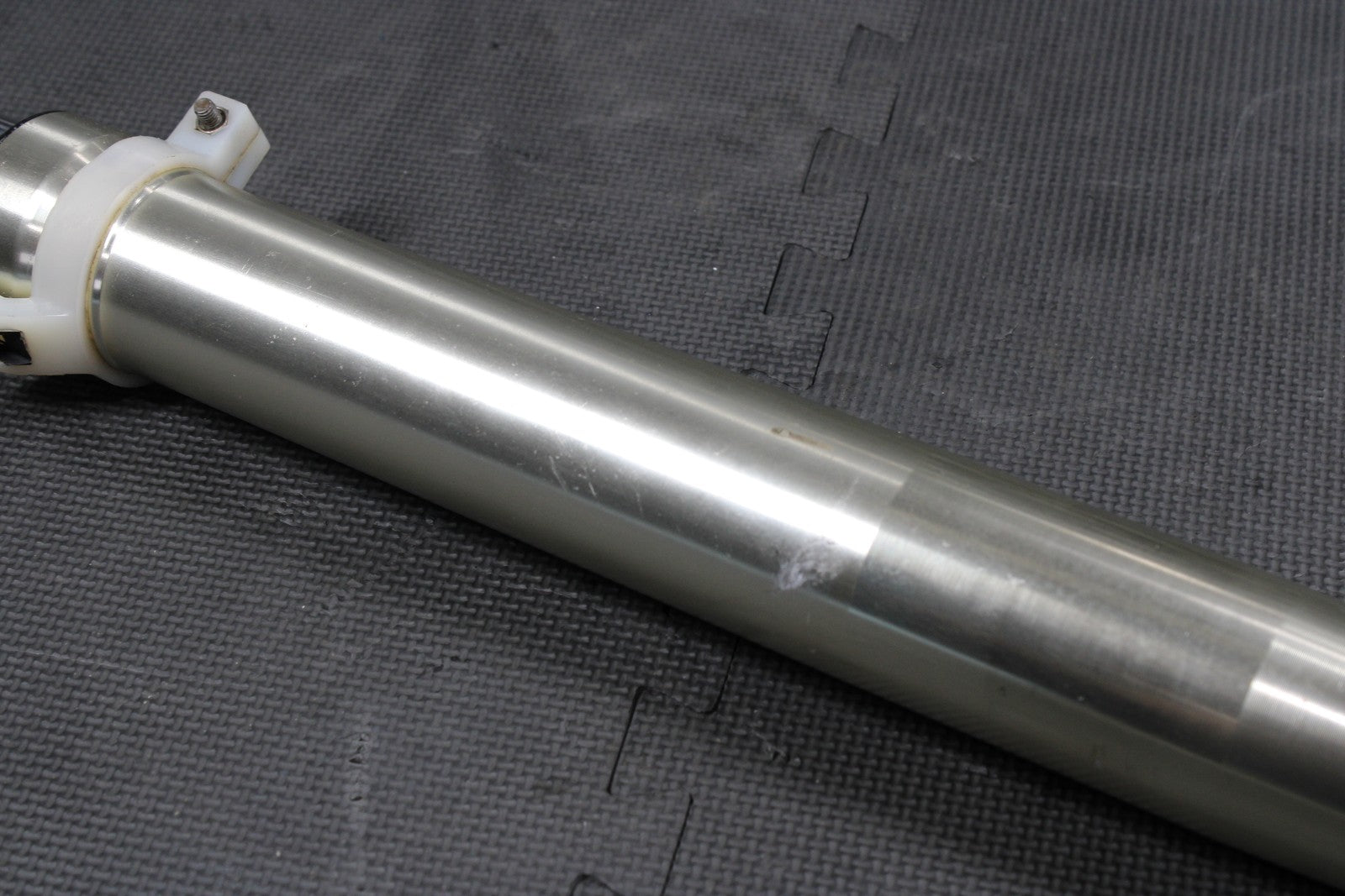2000 SUZUKI RM125 OEM FRONT LEFT SUSPENSION FORK SHOCK 51104 - 36E80 NEEDS WORK! - hggarage
