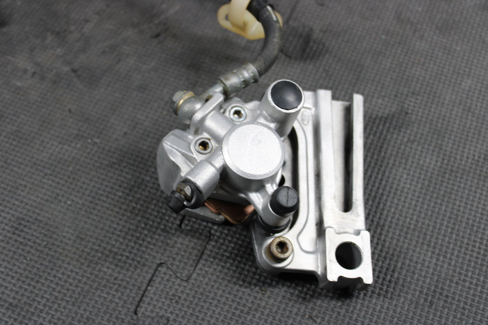 2000 KAWASAKI 98 - 00 KX100 KX80 OEM REAR BACK BRAKE CALIPER MASTER CYLINDER LEVER - hggarage