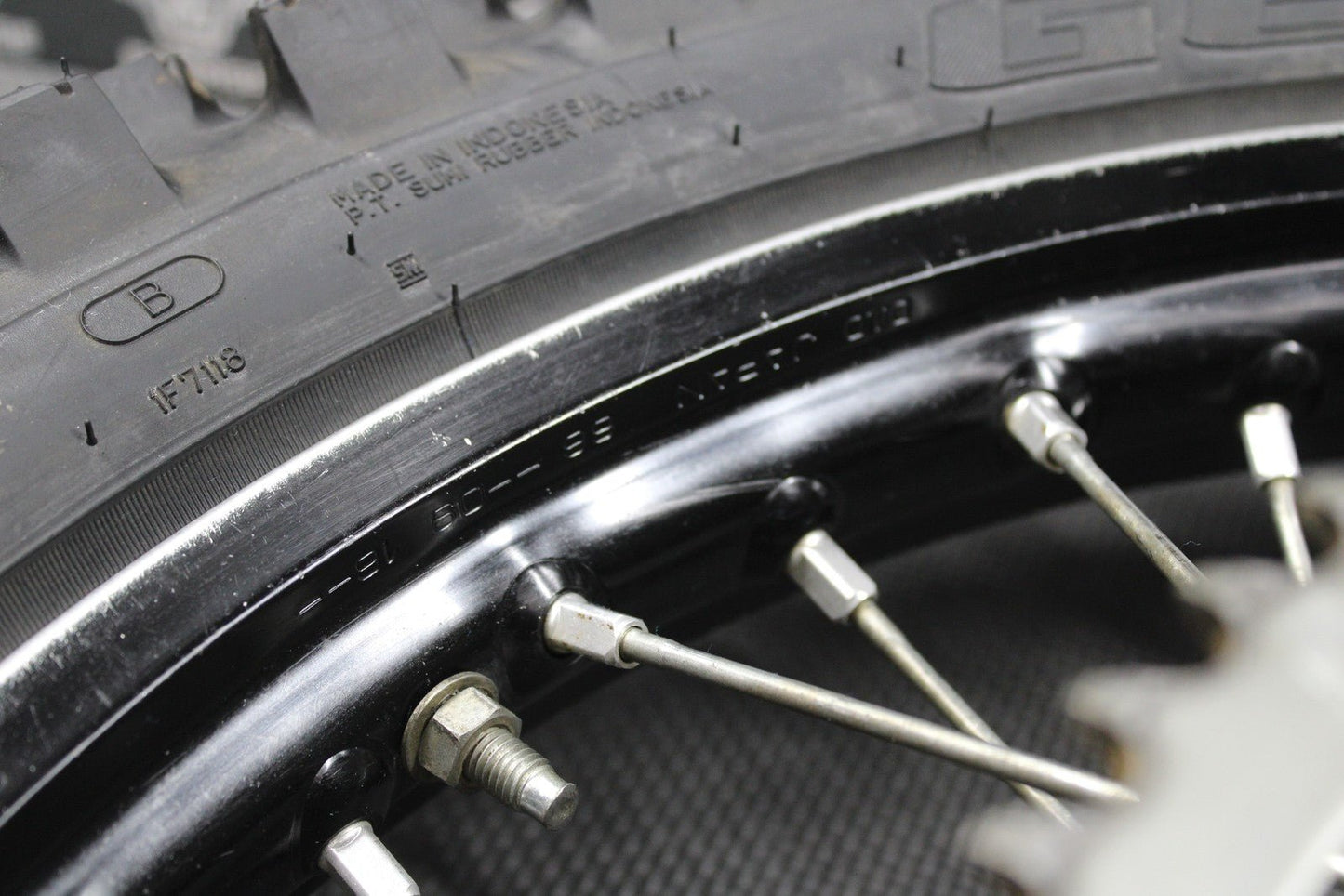 2019 2020 SUZUKI RMZ250 OEM DID REAR BACK WHEEL RIM HUB TIRE 19 x 1.85 GOOD! - hggarage