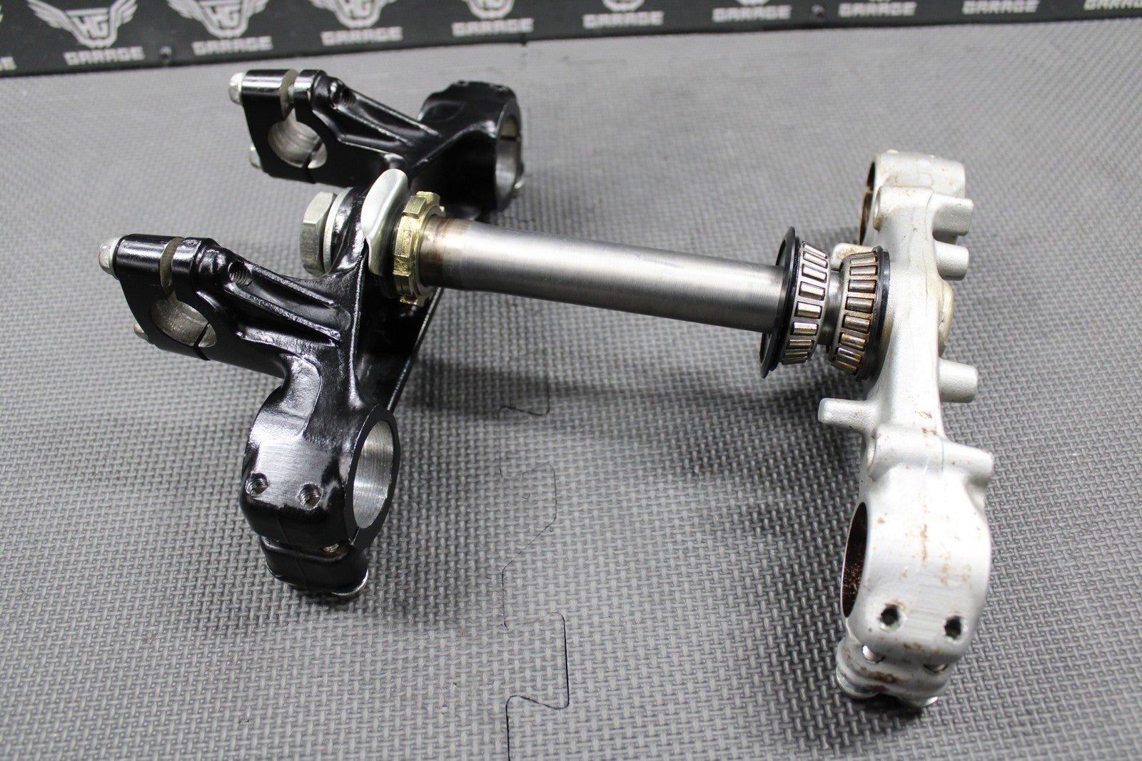 1999 HONDA XR200R 90 - 02 OEM FRONT FORKS LOWER UPPER TRIPLE TREE STEM BAR CLAMP - hggarage