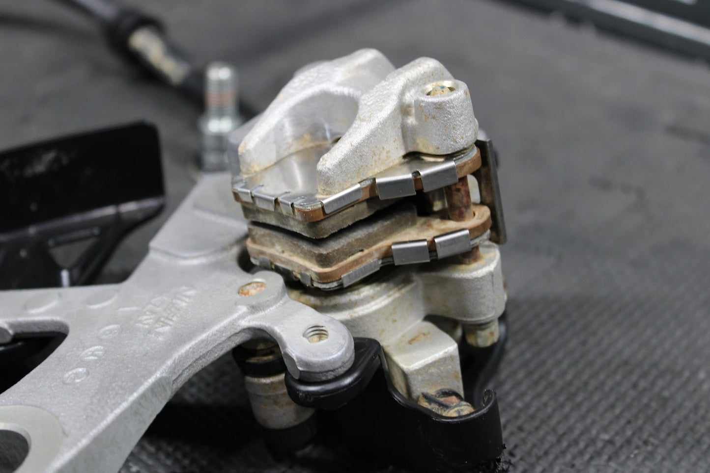 2016 HONDA CRF250R OEM NISSIN REAR BACK BRAKE CALIPER MASTER CYLINDER ASSEMBLY - hggarage