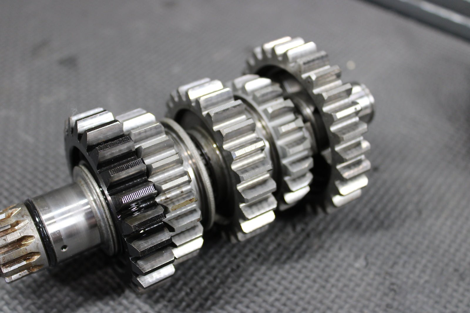 2008 YAMAHA YZ450F OEM ENGINE TRANSMISSION TRANNY ASSEMBLY GEARS - hggarage
