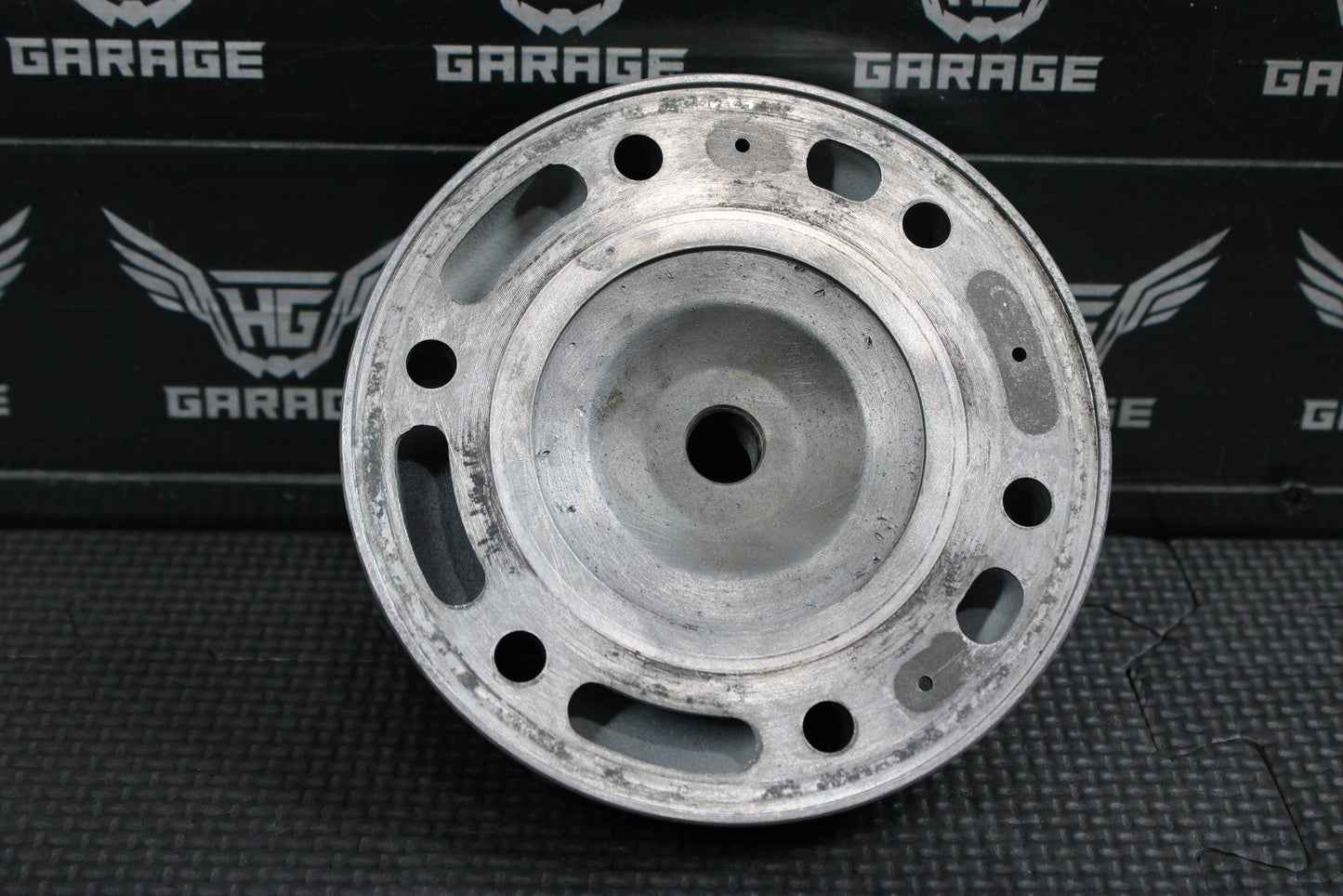 2000 KTM 250 EXC OEM ENGINE MOTOR CYLINDER HEAD COVER DOME TOPEND 54630206000 - hggarage