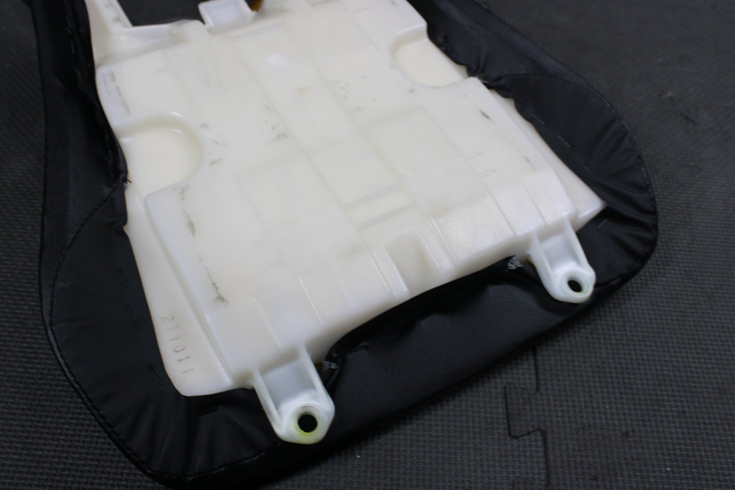 2009 Yamaha 03 - 05 YZF R6 06 - 09 R6S OEM Front Drivers Seat Pad Saddle Nice! - hggarage