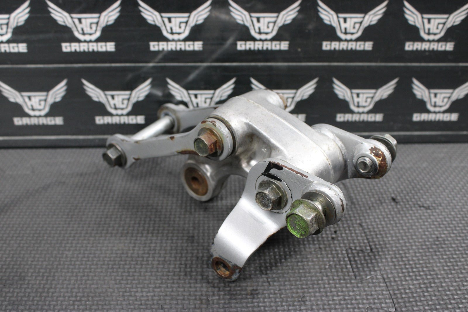 2001 KAWASAKI KX100 OEM REAR SHOCK LINKAGE RELAY ARM 39007 - 1262 - hggarage