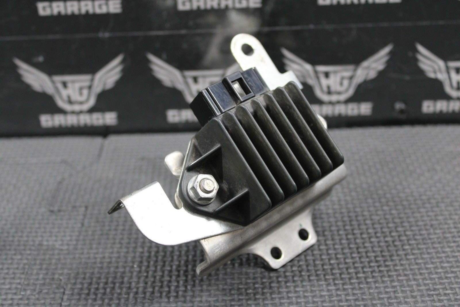 HONDA 13 - 17 CRF250R 13 - 16 CRF450R OEM RECTIFIER VOLTAGE REGULATOR 31600 - KRN - A71 - hggarage