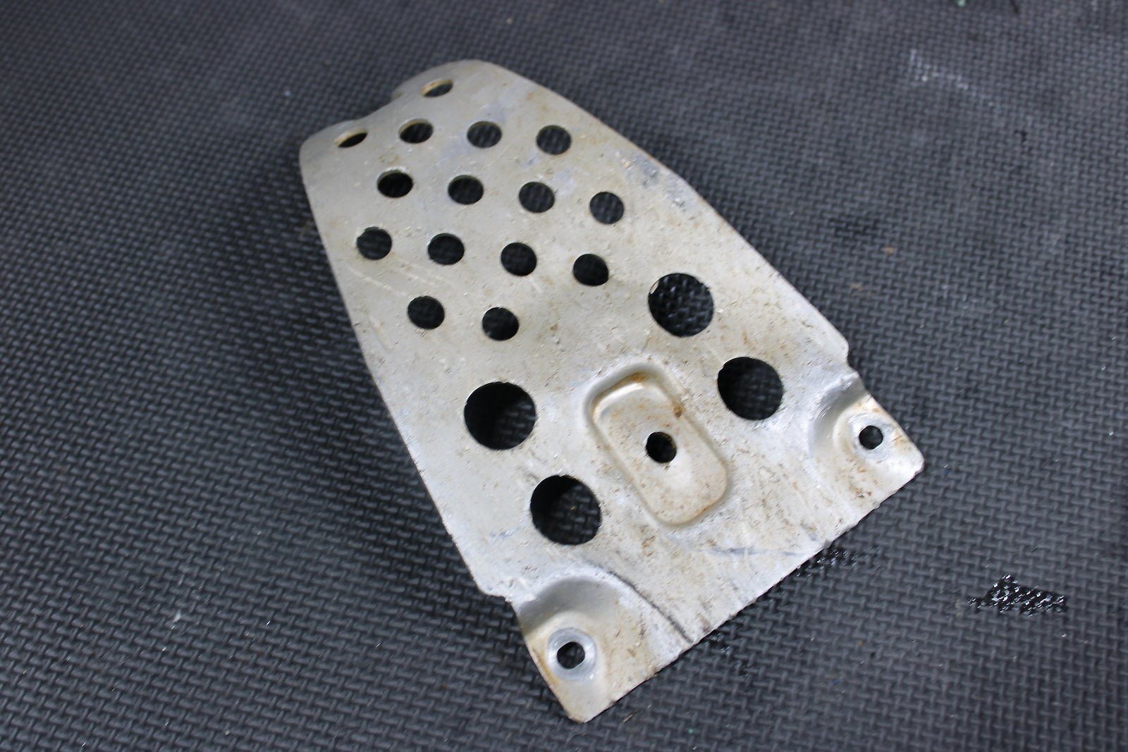 2004 KAWASAKI KX250F OEM LOWER BOTTOM SKID PLATE GUARD SHIELD 55020 - 0055 - hggarage