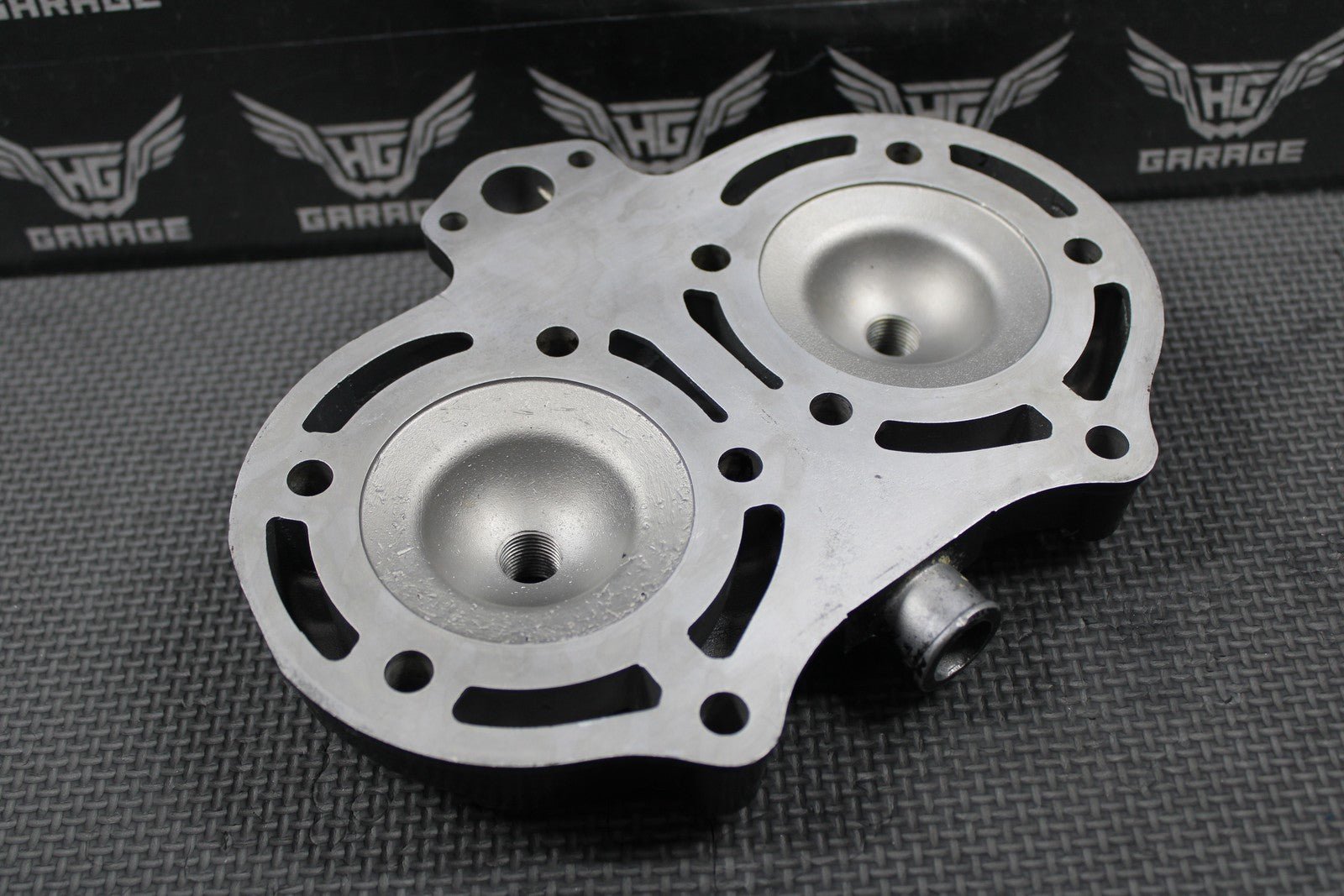 2001 87 - 06 YAMAHA BANSHEE YFZ350 OEM CYLINDER HEAD CAP DOMES 2GU - 11111 - 00 - 0 - hggarage