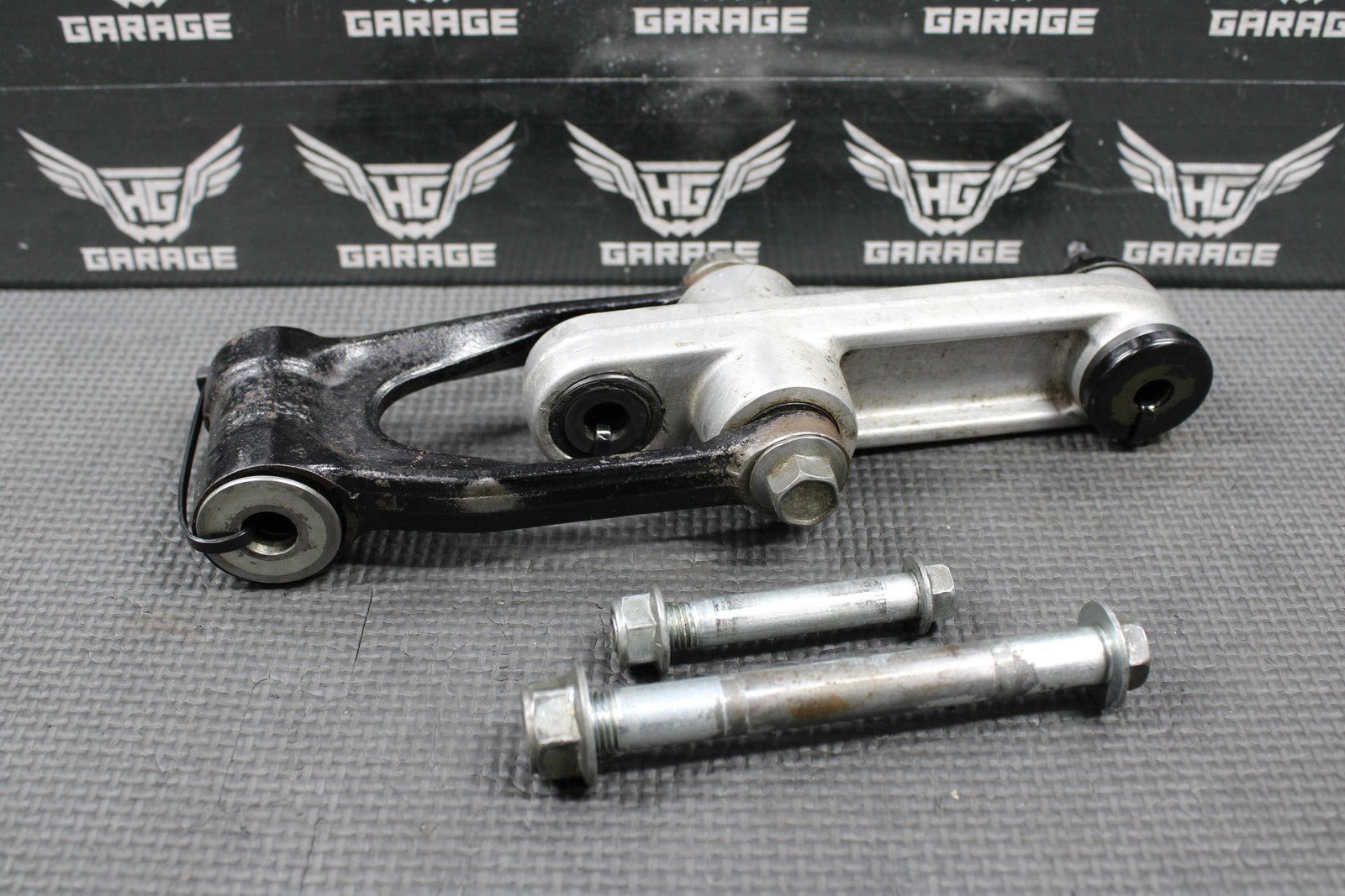 2005 2006 SUZUKI RM85 OEM REAR SHOCK SWINGARM LINKAGE ARM LEVER ROD 62600 - 03890 - hggarage
